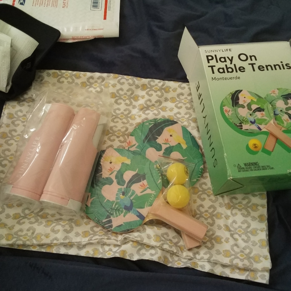 Quality brand new Ping pong tennis Set in the box.